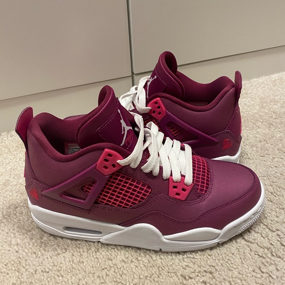 Nike Air Jordan 4 Retro